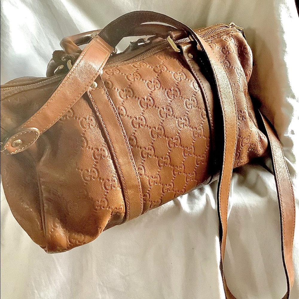 GUCCI ! Authentic Brown Leather Boston Bag (Med)